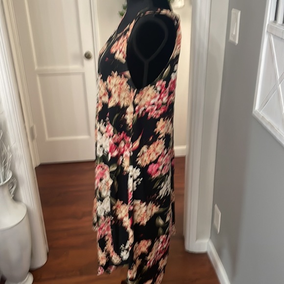 West Loop Women's Sundress Multicolor Black Floral Handkerchief Hem Sleeveless L - Picture 2 of 7